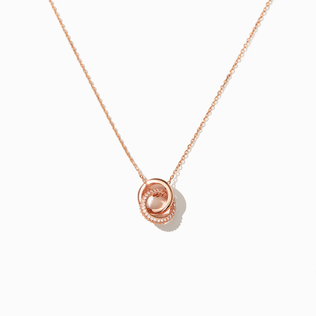 GRANDMOM & GRANDDAUGHTER FOREVER LINKED CIRCLE NECKLACE