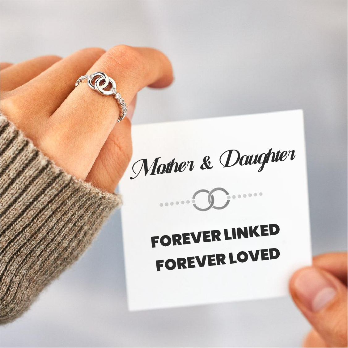 MOTHER & DAUGHTER FOREVER LINKED PAVÉ INTERLOCKING RING