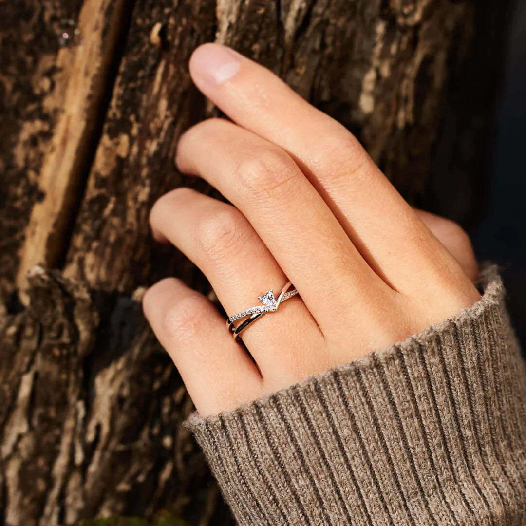 GRANDMOTHER & GRANDDAUGHTER ALWAYS BE MY SIDE V HEART RING