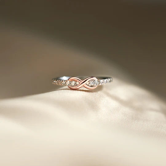 GRANDMOTHER & GRANDDAUGHTER FOREVER LINKED INFINITY RING