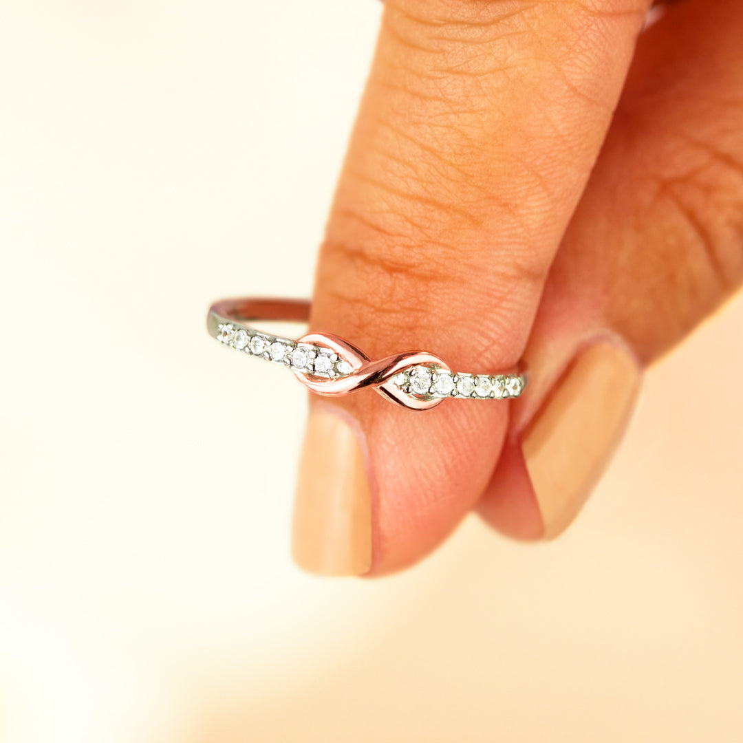 GRANDMOTHER & GRANDDAUGHTER FOREVER LINKED INFINITY RING